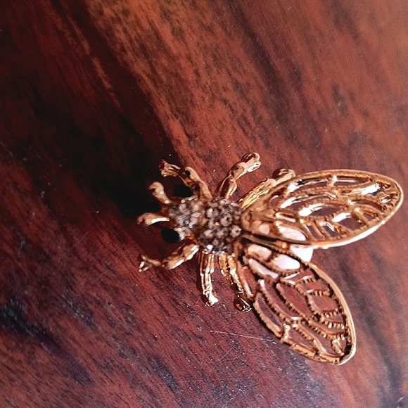 18K Gold Plated Stainless Steel And Rhinestones Bee Brooch. New - Picture 3 of 7